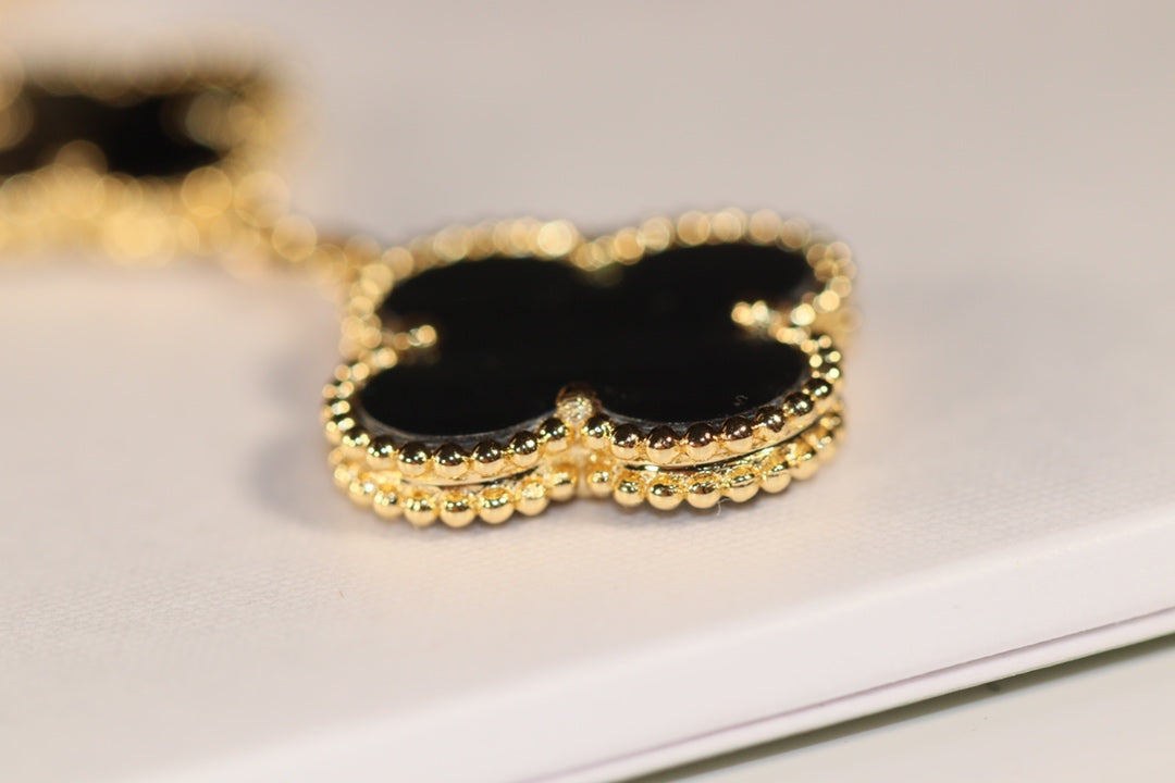 ¡®Dream¡¯CLOVER EARRINGS GOLD ONYX MOP 3 MOTIF