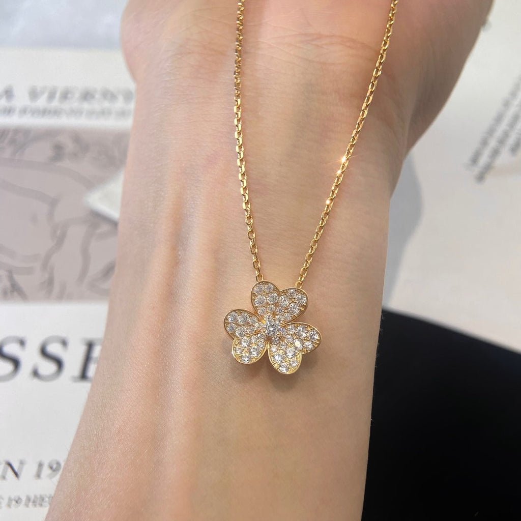 ¡®Dream¡¯FLOWER DIAMOND NECKLACE