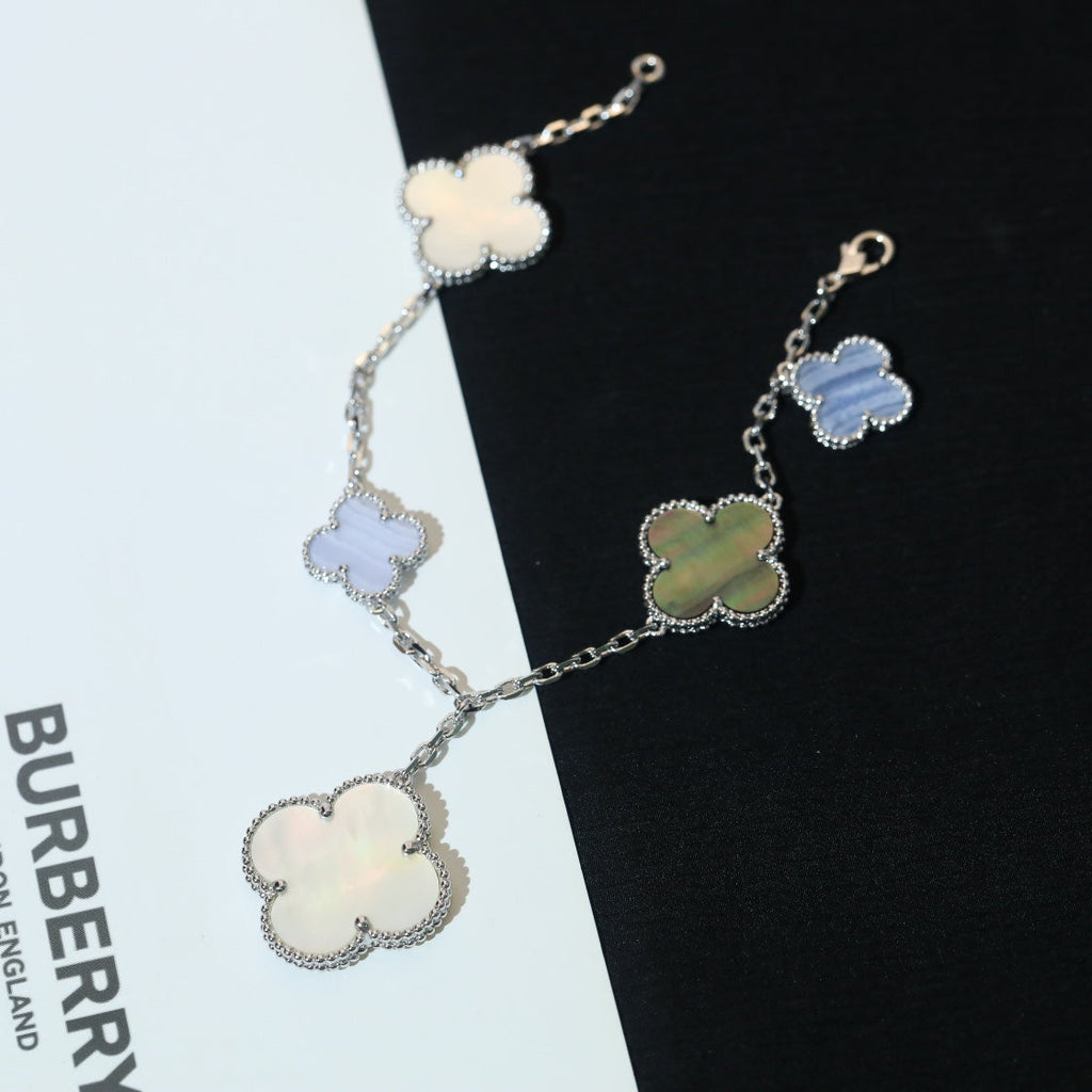 ¡®Dream¡¯CLOVER BRACELET 5 MOTIFS MOP CHALCEDONY SILVER