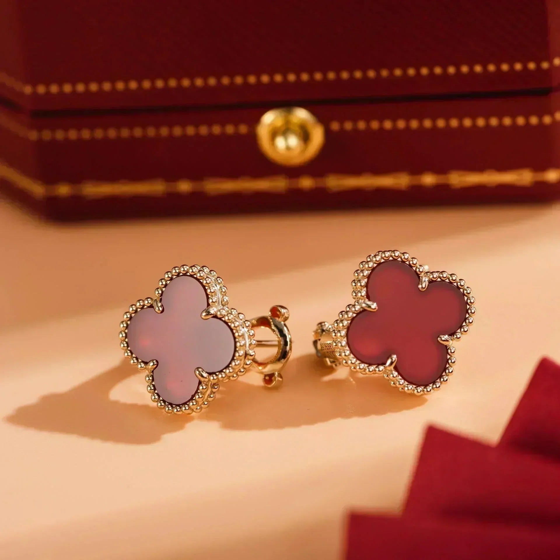 ¡®Dream¡¯CLOVER MEDIUM 1 MOTIFS CARNELIAN  EARRINGS