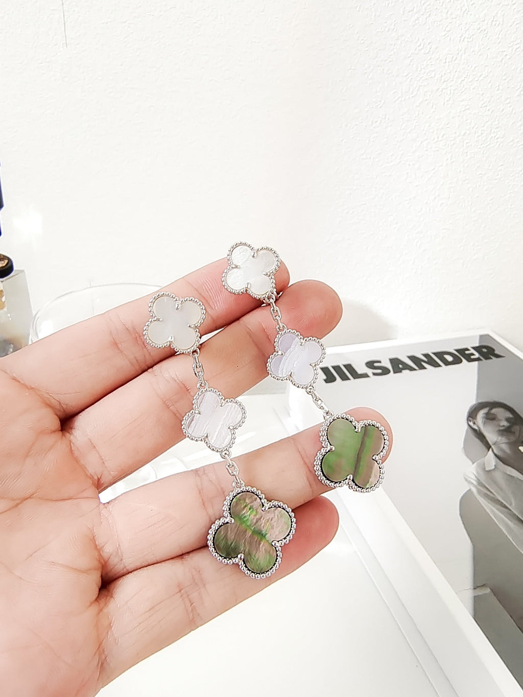 ¡®Dream¡¯CLOVER 3 MOTIFS CHALCEDONY DARK MOP SILVER EARRINGS