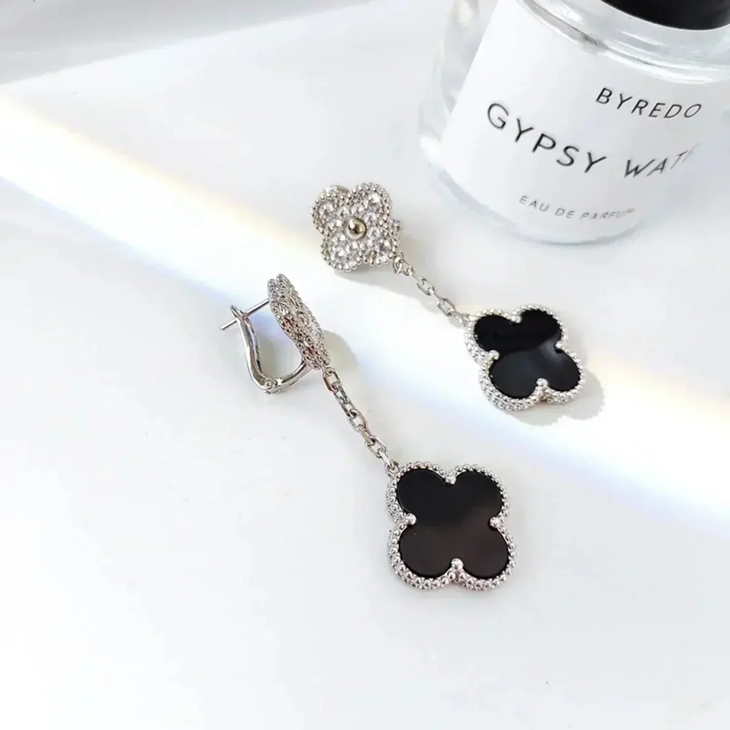¡®Dream¡¯CLOVER 2 MOTIFS  DIAMOND ONYX EARRINGS SILVER