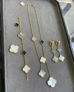 ¡®Dream¡¯CLOVER 3 MOTIF MOP ONYX DARK MOP PINK GOLD EARRINGS
