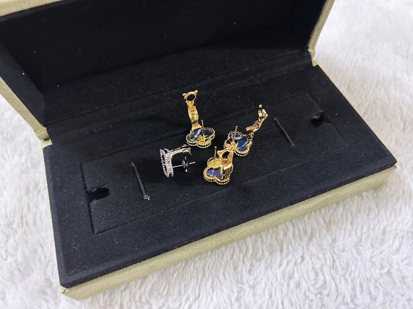¡®Dream¡¯CLOVER PIETERSITE MEDIUM STUD EARRINGS