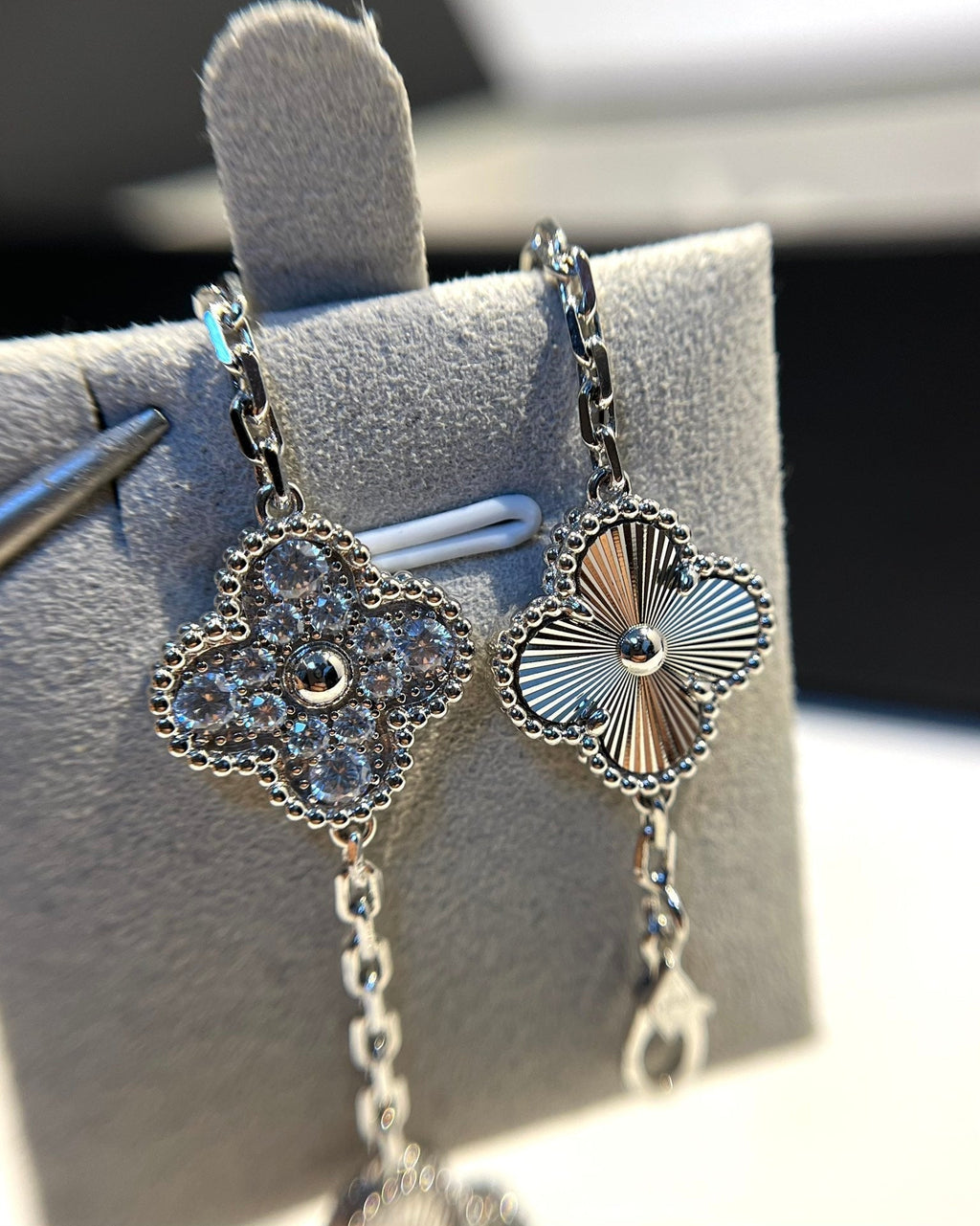 [Dream]New  CLOVER 5 MOTIF LASER BRACELET COLLECTION