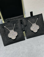 ¡®Dream¡¯CLOVER 25MM LARGE PENDANT DIAMOND PAVED SILVER NECKLACE