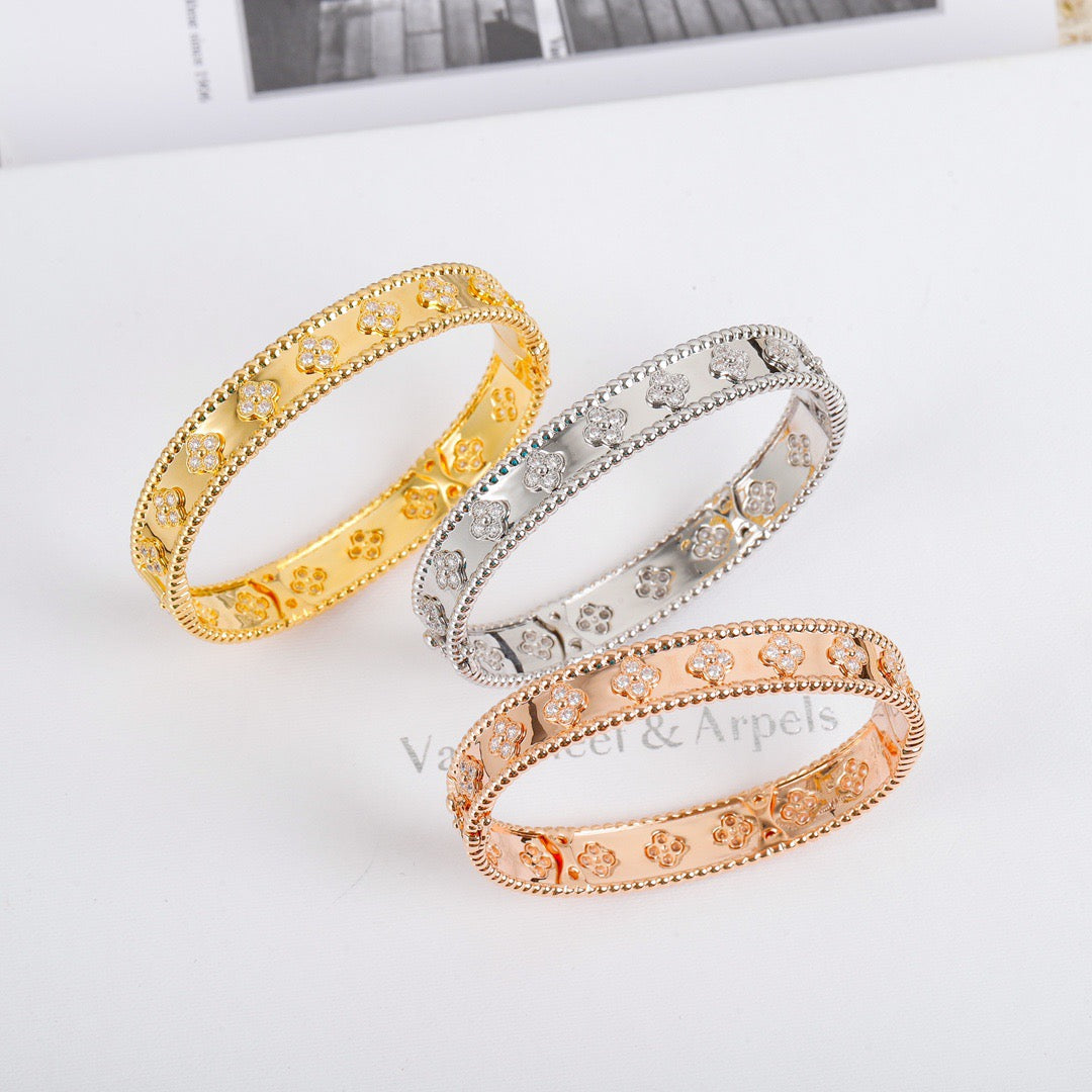「ドリーム」クローバーブレスレット 8MM ダイヤモンド