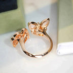 „Dream“-Ring mit Zwillingsschmetterling, Diamanten und Perlmutt