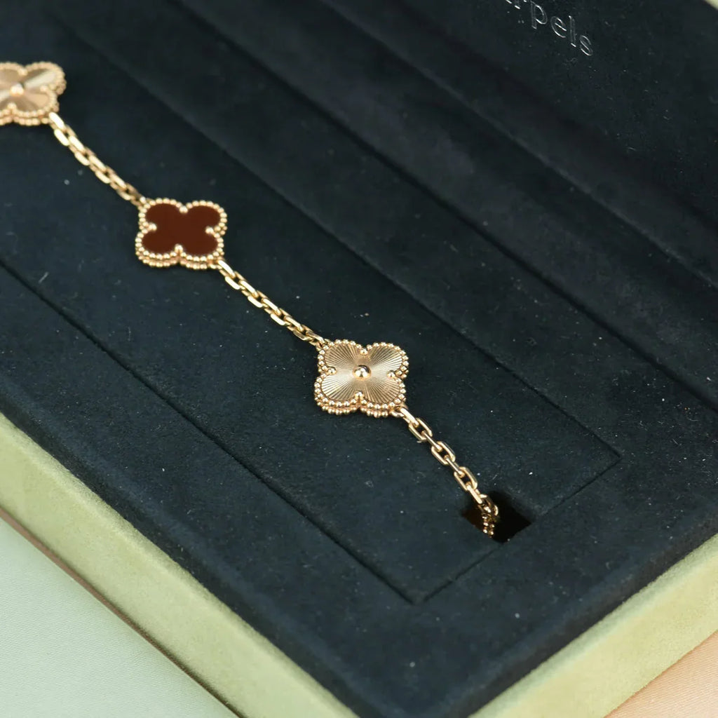 [Dream]New  CLOVER 5 MOTIF RED CORNELIAN BRACELET COLLECTION