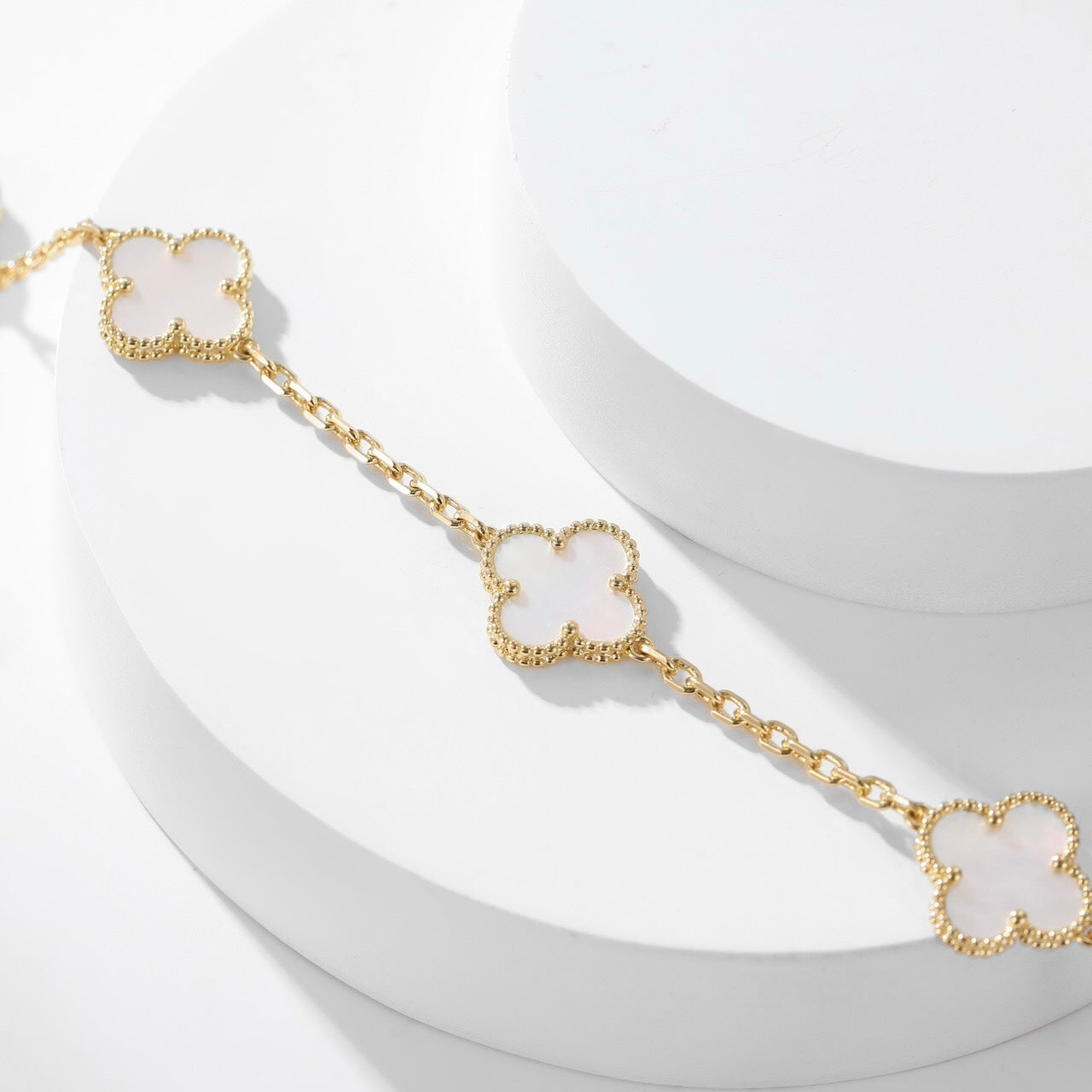 ¡®Dream¡¯CLOVER 10 MOTIFS WHITE MOTHER OF PEARL NECKLACE