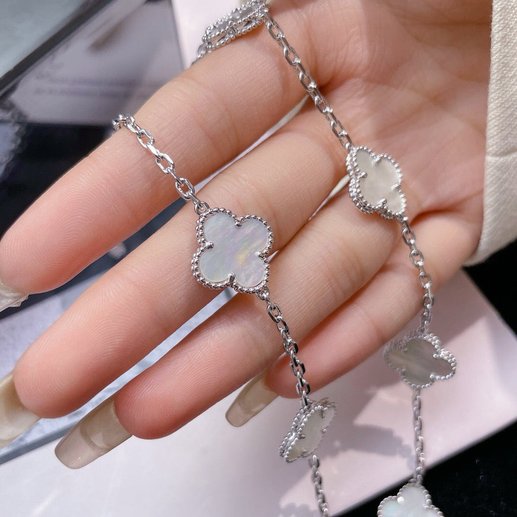 ¡®Dream¡¯CLOVER 10 MOTIFS WHITE MOTHER OF PEARL NECKLACE