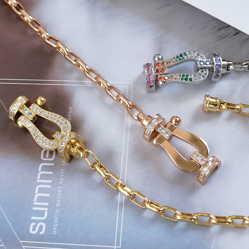 „Dream“-Metallarmband mit großem Hufeisenverschluss