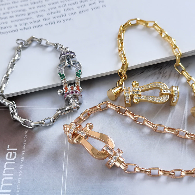 „Dream“-Metallarmband mit großem Hufeisenverschluss