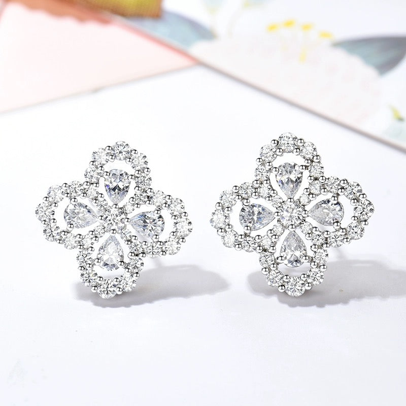 ¡®Dream¡¯LOOP EARRINGS FULL MOTIF DIAMOND 16MM