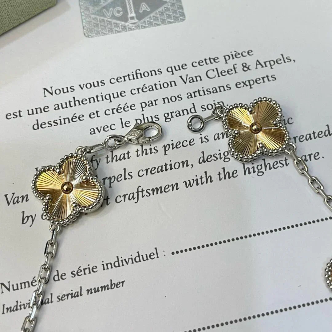 [Dream]New  CLOVER 5 MOTIF LASER BRACELET COLLECTION