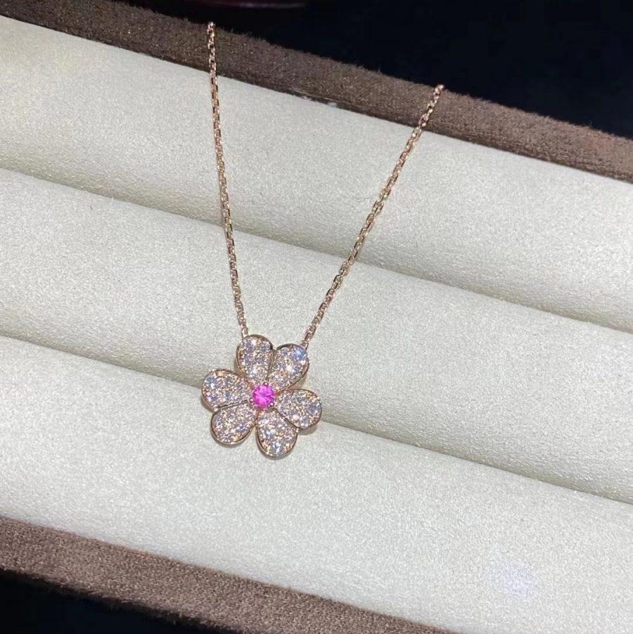 „Traum“ FRIVOLE ROSÉGOLD BLUMEN DIAMANT HALSKETTE