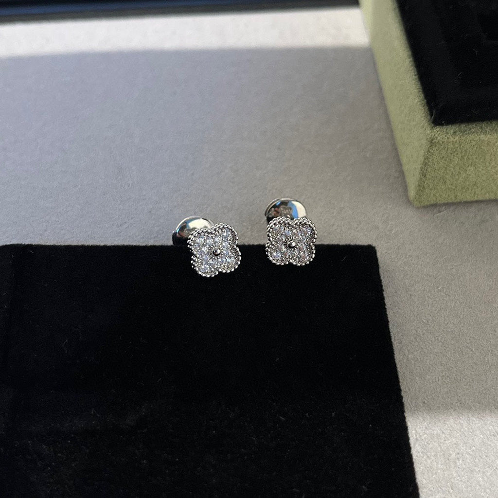 ¡®Dream¡¯CLOVER MINI DIAMOND STUD EARRINGS